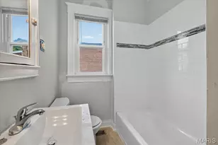 1124 Blendon Pl, Saint Louis, MO 63117 - Photo 18