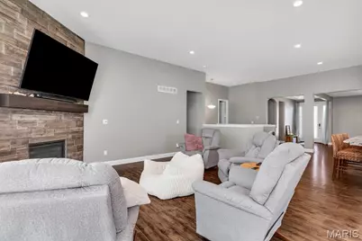 401 Hamlet Court, O'Fallon, MO 63367 - Photo 10