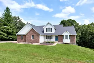 301 Country View Dr, Winfield, MO 63389 - Photo 2