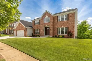 733 Castle Ridge Dr, Ballwin, MO 63021 - Photo 2