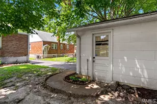 9007 Osage Ln, Saint Louis, MO 63114 - Photo 30
