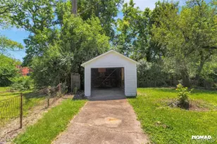 8246 Montreal Dr, University City, MO 63132 - Photo 4
