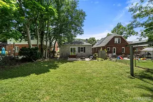 8777 Bridgeport Ave, Brentwood, MO 63144 - Photo 32