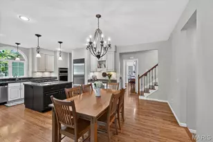 1059 Greystone Manor Pkwy, Chesterfield, MO 63005 - Photo 18