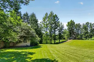 1059 Greystone Manor Pkwy, Chesterfield, MO 63005 - Photo 60