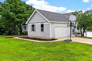 3663 New Melle Farm Ct, Wentzville, MO 63385 - Photo 38
