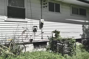 10113 Crown Point Dr, Saint Louis, MO 63136 - Photo 16