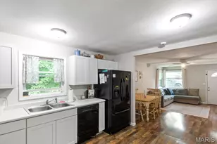 1105 Orchard Dr, Saint Clair, MO 63077 - Photo 8