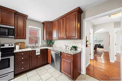 5621 Pernod Avenue, Saint Louis, MO 63139 - Photo 6