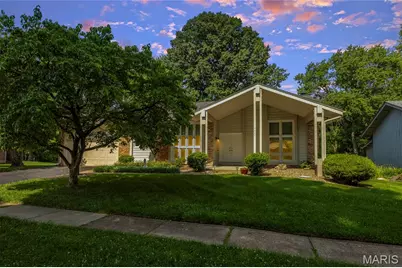 1621 Long Leaf Circle, Saint Louis, MO 63146 - Photo 1