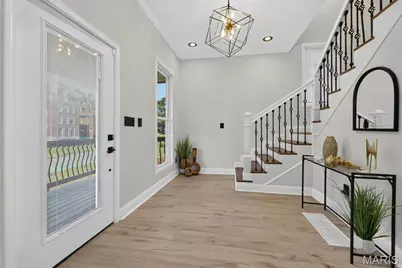 5588 Bartmer Avenue, Saint Louis, MO 63112 - Photo 2