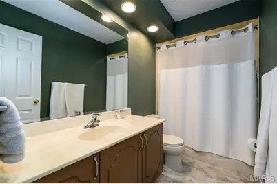 1776 Schoettler Valley Drive, Chesterfield, MO 63017 - Photo 36
