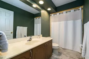 1776 Schoettler Valley Dr, Chesterfield, MO 63017 - Photo 36