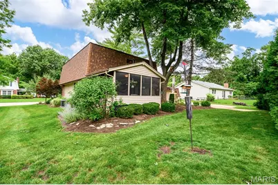 1776 Schoettler Valley Drive, Chesterfield, MO 63017 - Photo 46