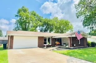 741 Lamplight Ln, Hazelwood, MO 63042 - Photo 10