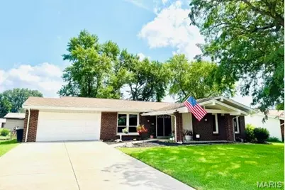 741 Lamplight Lane, Hazelwood, MO 63042 - Photo 8