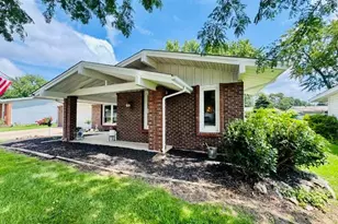 741 Lamplight Ln, Hazelwood, MO 63042 - Photo 60