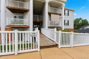 12401 Somerset Pl Dr, Saint Louis, MO 63128 - Photo 2