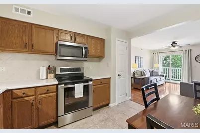 12401 Somerset Place Drive #E, Saint Louis, MO 63128 - Photo 8