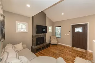 8928 Tudor Ave, Overland, MO 63114 - Photo 10