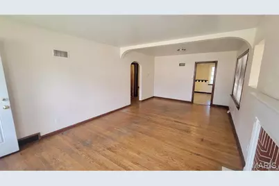 1810 Eton Lane, Saint Louis, MO 63147 - Photo 4