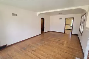 1810 Eton Ln, Saint Louis, MO 63147 - Photo 4