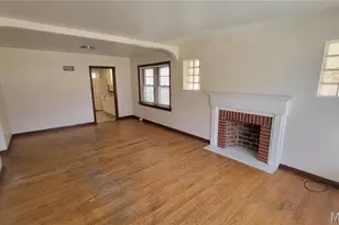 1810 Eton Ln, Saint Louis, MO 63147 - Photo 2