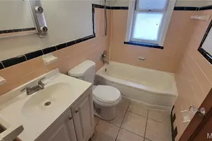1810 Eton Ln, Saint Louis, MO 63147 - Photo 10