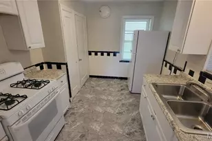 1810 Eton Ln, Saint Louis, MO 63147 - Photo 6