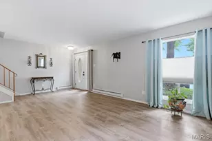10053 Sakura Dr, Saint Louis, MO 63128 - Photo 6
