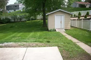 1617 Cork Ct, Hazelwood, MO 63042 - Photo 2