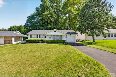 8341 Buddie Drive, Hazelwood, MO 63042 - Photo 2