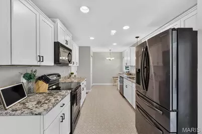 1285 Flora Lane, Florissant, MO 63031 - Photo 8
