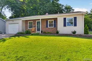 1285 Flora Ln, Florissant, MO 63031 - Photo 2