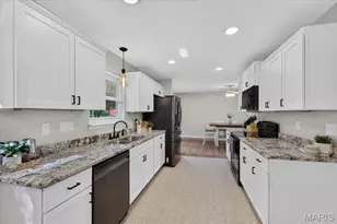 1285 Flora Ln, Florissant, MO 63031 - Photo 10
