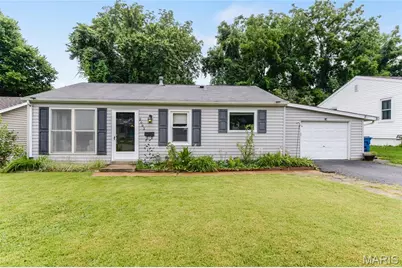 2662 Bonniebrook Drive, Maryland Heights, MO 63043 - Photo 2