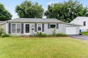 2662 Bonniebrook Dr, Maryland Heights, MO 63043 - Photo 2