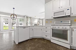 8010 Knights Crossing Dr, O'Fallon, MO 63368 - Photo 8