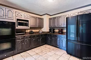 1191 Indian Bluff Ln, Saint Louis, MO 63138 - Photo 18