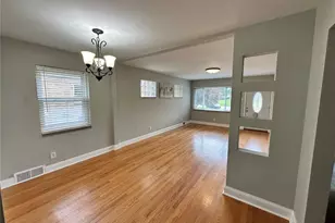 3951 E Dallas Ct, Unincorporated, MO 63125 - Photo 10