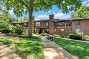 1902 Meadowtree Ln, Saint Louis, MO 63122 - Photo 2