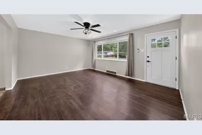 277 Dashwood Drive, Ferguson, MO 63135 - Photo 6