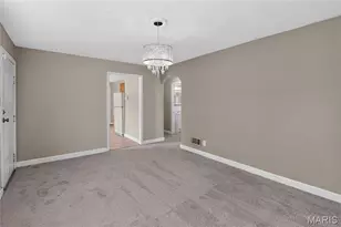 10183 Cloverdale Dr, Saint Louis, MO 63136 - Photo 6