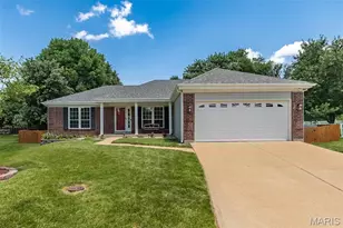 1600 Summerpoint Dr, Fenton, MO 63026 - Photo 1