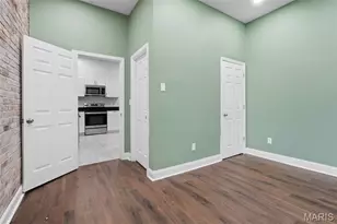 8321 Minnesota Ave, Saint Louis, MO 63111 - Photo 10