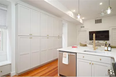 1915 S 12th Street, Saint Louis, MO 63104 - Photo 22
