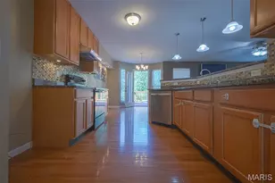 1416 Bodmin Ct, Saint Louis, MO 63129 - Photo 6