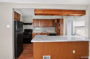 8643 Belcrest Ln, Saint John, MO 63114 - Photo 8