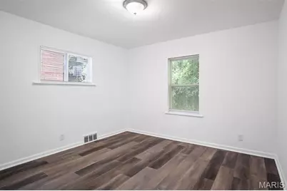 735 Dammert Avenue, Bella Villa, MO 63125 - Photo 18