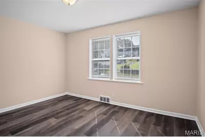 735 Dammert Avenue, Bella Villa, MO 63125 - Photo 16